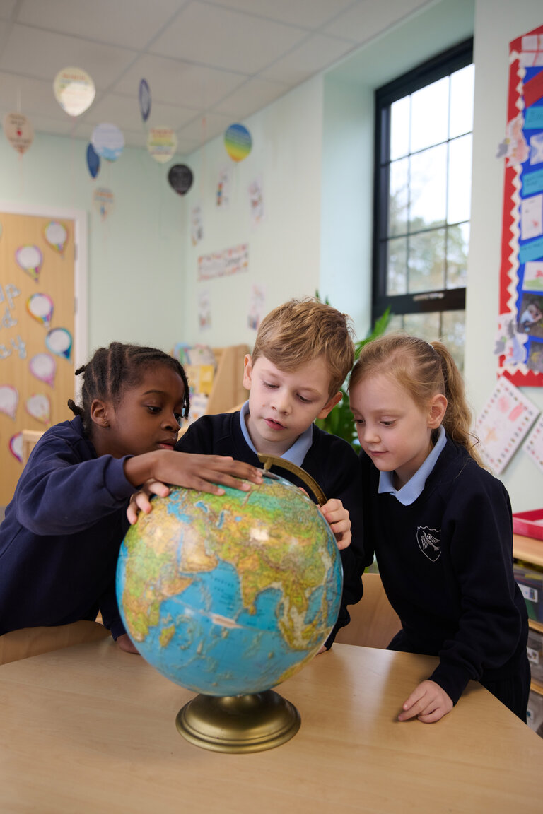 students with the globe