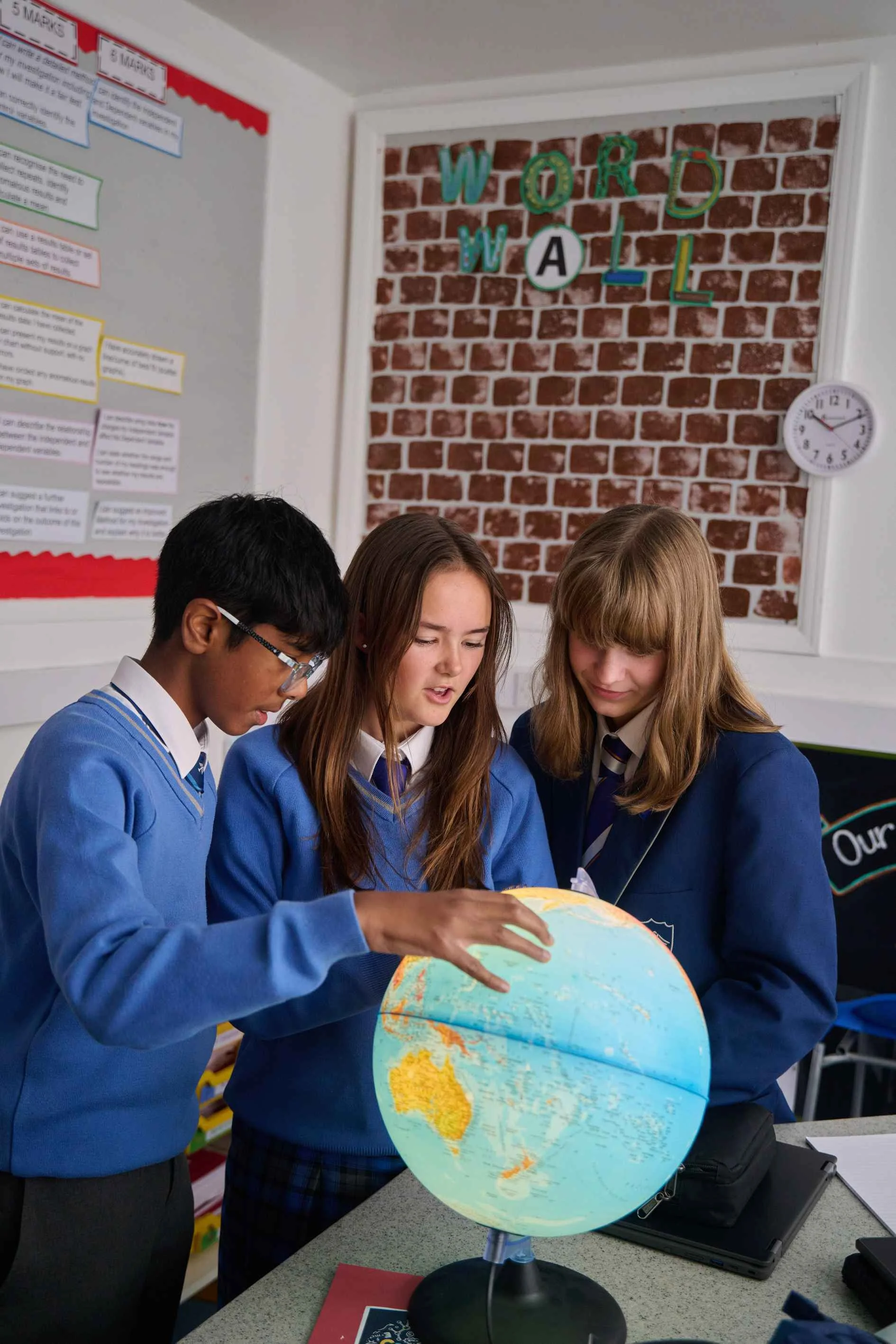 students with the globe